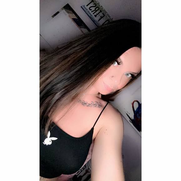 Meet your Posher, Adrieana - Picture 1 of 1